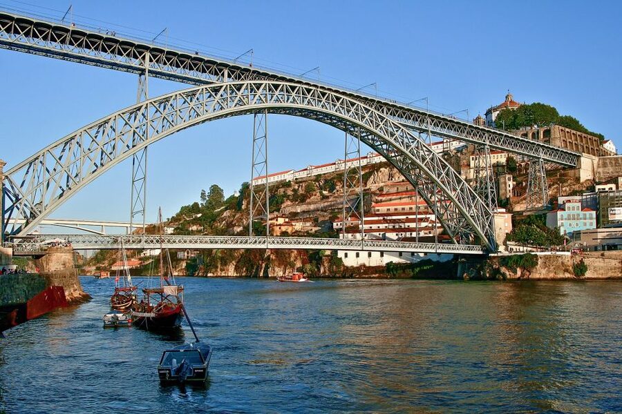 Porto Walking Tour of the city centre in small-groups - Porto Cathedral and the final view of the city