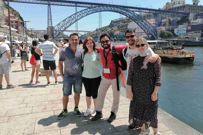 Porto Walking Tour - The Perfect Introduction to the City - Starting at Fonte dos Leões and the University