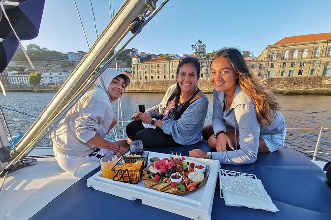 Porto: Wine and cheese tasting on a sailboat on the Douro River - Jardim do Morro and the return toward the sea