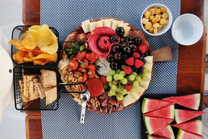 Porto: Wine and cheese tasting on a sailboat on the Douro River - What the two-hour pace feels like