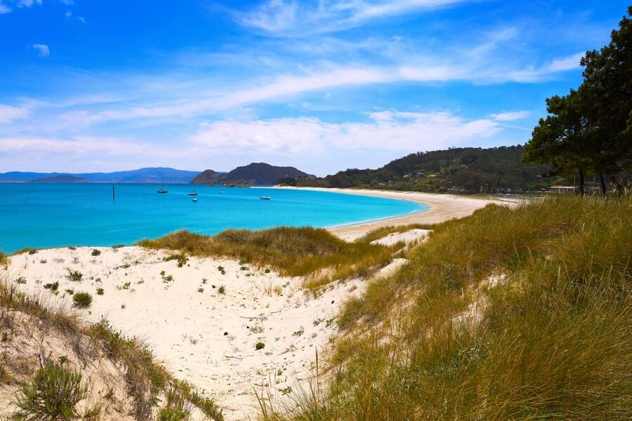 Portonovo: Ferry to Cies Islands & Rodas Beach - Food, facilities, and what you pay for