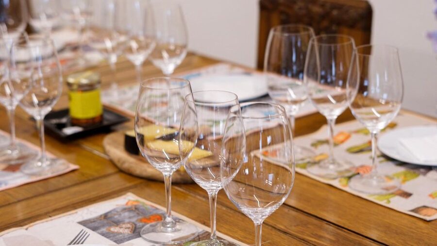 Portuguese Wine Tasting w Local Cheese & Cold Cuts pairing - Key points at a glance