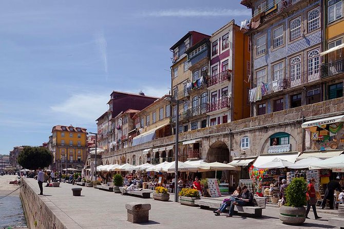 Private 3-hour walking tour of Porto with official tour guide - Porto Cathedral and the cost of going inside