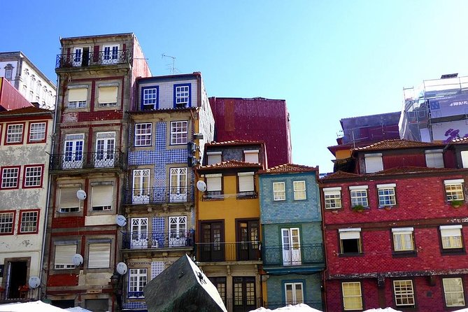 Private 4 hours tour of the "Main Monuments" in Oporto w/ pick up - A smart four-hour introduction to Porto