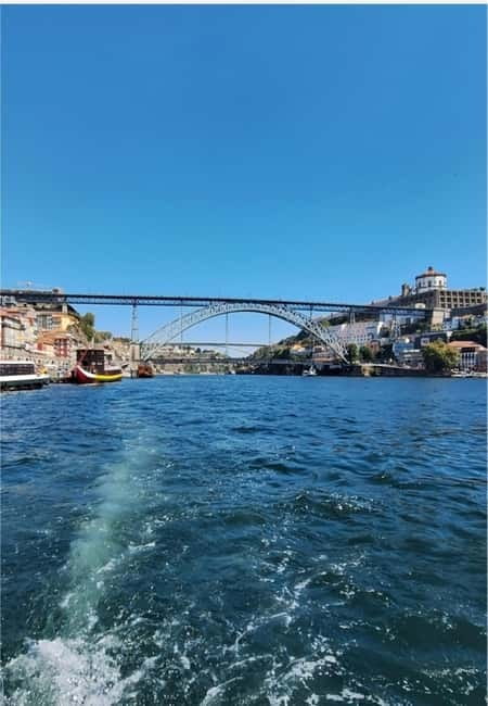 Private 6 Bridges Cruise in Porto with Optional Sunset - Food, drinks, and comfort on board