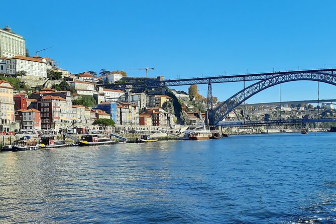 Private Airport Transfer: Porto (24/7 Mercedes VIP Service) - Cars, luggage, and group size