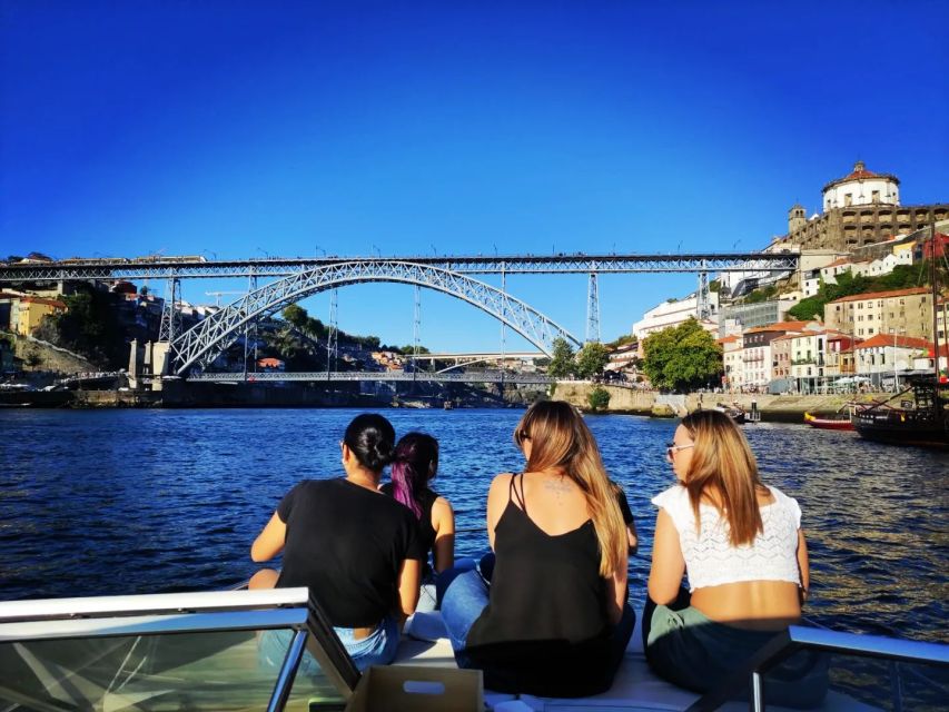 Private Boat Tour 6 Bridges 1h30, group price up to 6px - Returning through Cais da Ribeira and Miragaia
