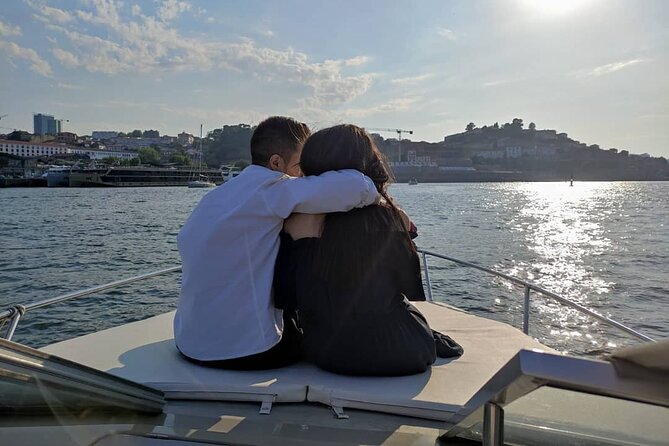 Private Boat Tour 6 Bridges and Ribeira option Sunset up to 6px - Why a private Douro cruise works so well