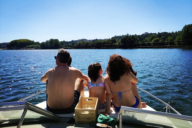 Private Boat Tour 6 Bridges and Ribeira option Sunset up to 6px - Who gets the best value