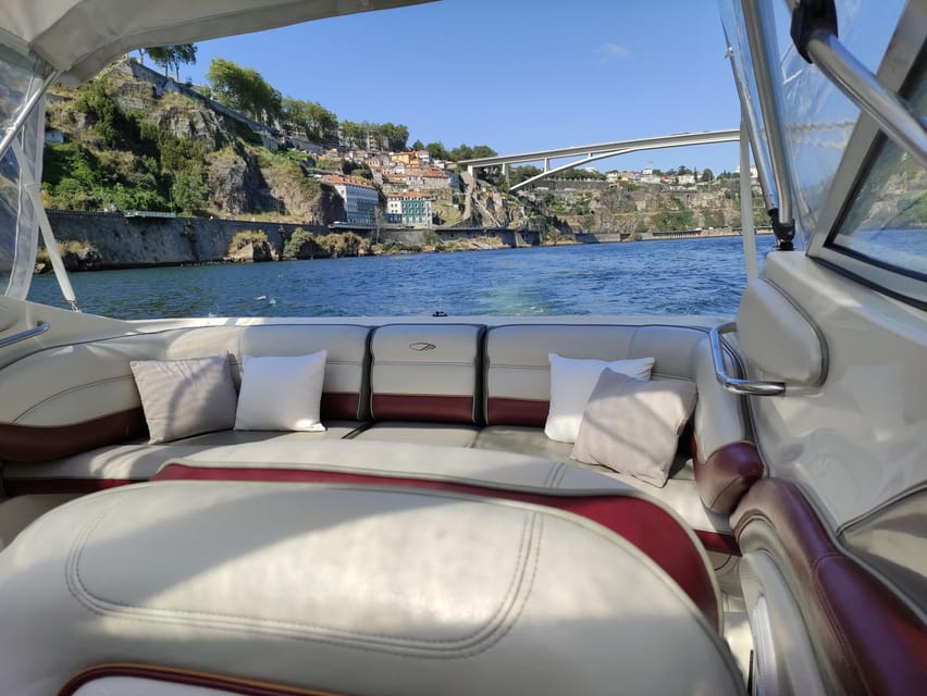 Private boat tour: 6 Bridges, Gondomar,Douro with Sunset Opt - Alfândega, Ribeira and the Porto riverfront