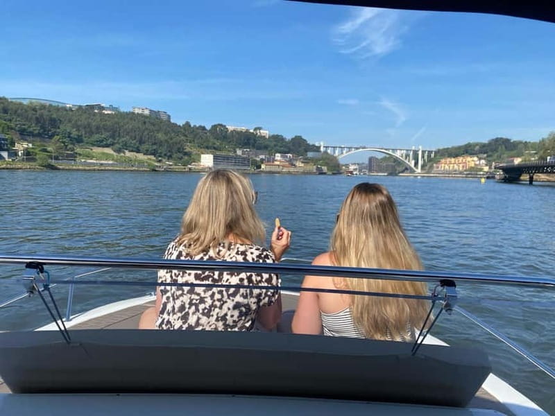 Private Boat Tour in Porto with Portuguese Tapas Option - What comes with the private boat