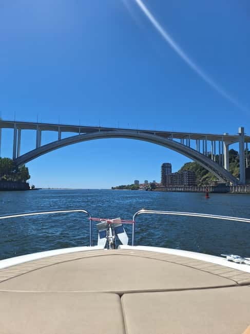 Private Boat Tour in Porto with Portuguese Tapas Option - What the $84 price means