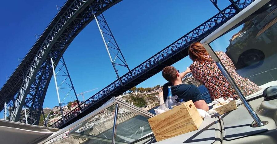 Private Boat Trip for 2 with Tasting in Porto -Sunset Option - The food, sparkling wine, and onboard rules