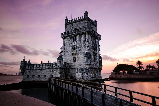 Private Car Transfer from Porto to Lisbon with 2 hours for sightseeing - A private car makes luggage and timing easier