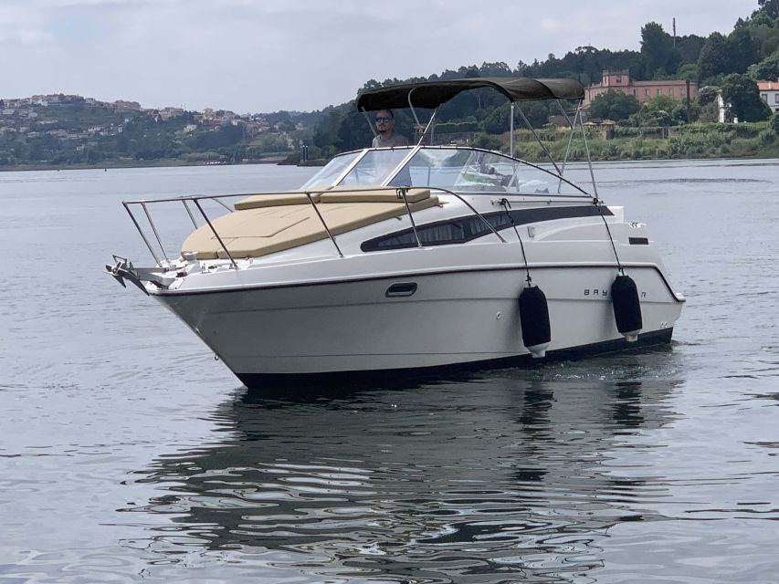 Private Cruise in Rio Douro - 2 hours - Up to 8 Passengers - Leaving from Marina do Freixo
