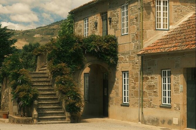 Private Douro Valley Tour with Lunch & Wines - Pinhão and the Douro’s best scenery