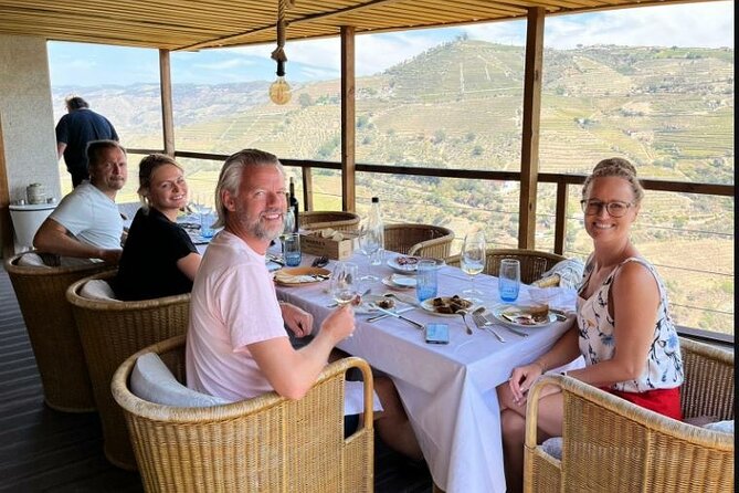 Private Douro Valley Tour with Lunch & Wines - Why the private format matters