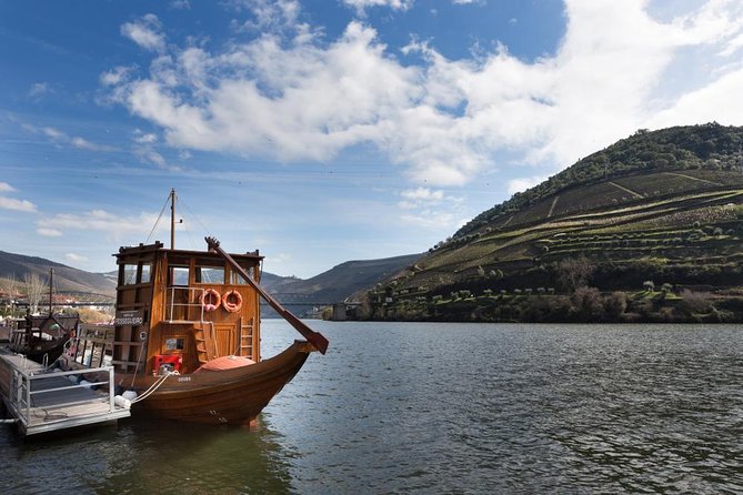 Private Douro Valley Wine Tour: 2 Wine Estates, Lunch and Cruise - Timing, changes, and practical planning