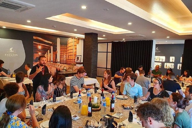 Private Douro Valley Wine Tour: 2 Wine Estates, Lunch and Cruise - Who should book this tour