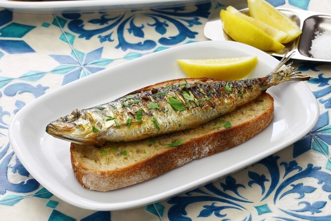Private & Personalized Food Tour of Porto with a Local Guide - The market: a quick lesson in Portuguese ingredients