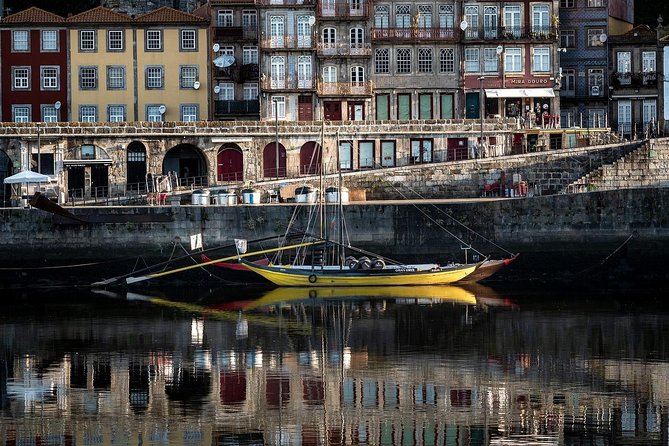 Private Porto City Half Day Tour with River Cruise & Wine Tasting - Porto Cathedral and the city’s early foundations