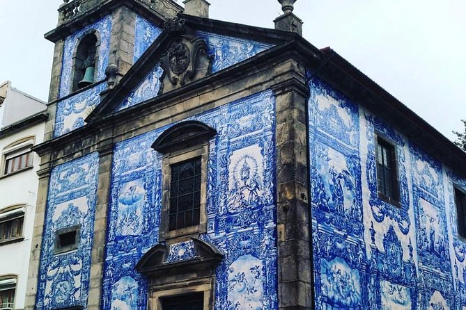 Private Porto City Tour with Sailing and Wine Tastings - Livraria Lello and Igreja do Carmo