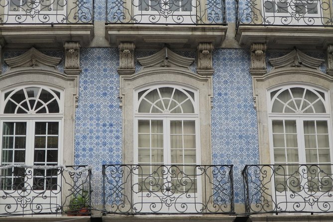 Private Porto Half Day Tour: Port Wine Cellars and Cheese Tasting - Porto Cathedral and the city’s medieval core
