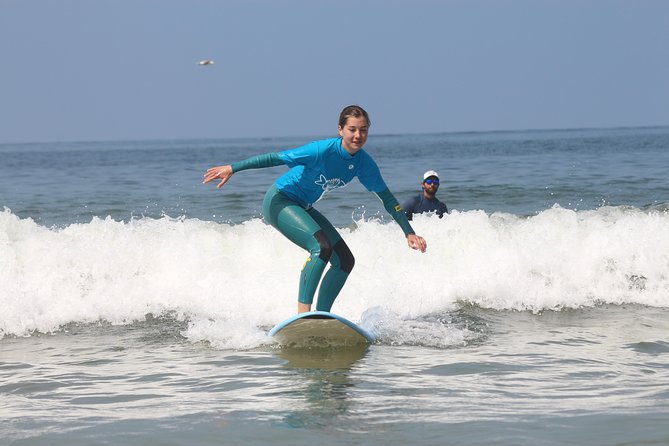 Private surf lesson - Starting at Fish Surf School near Matosinhos Beach