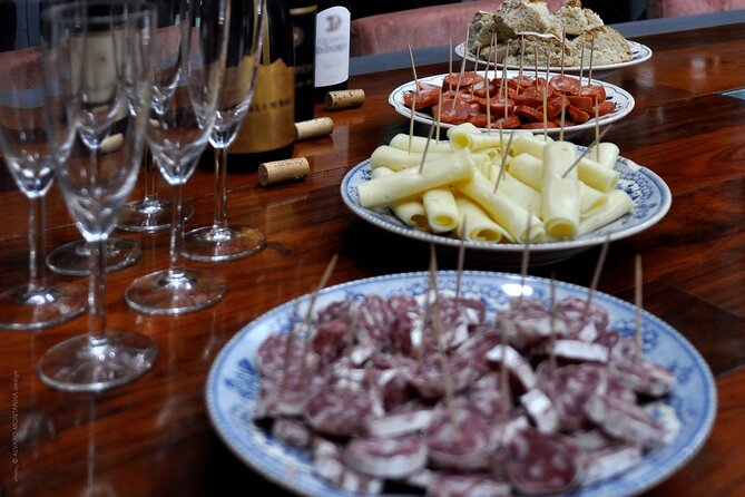 Private Tour from Porto : Douro Valley and Green Wines - From Porto to Lousada and the World of Green Wine