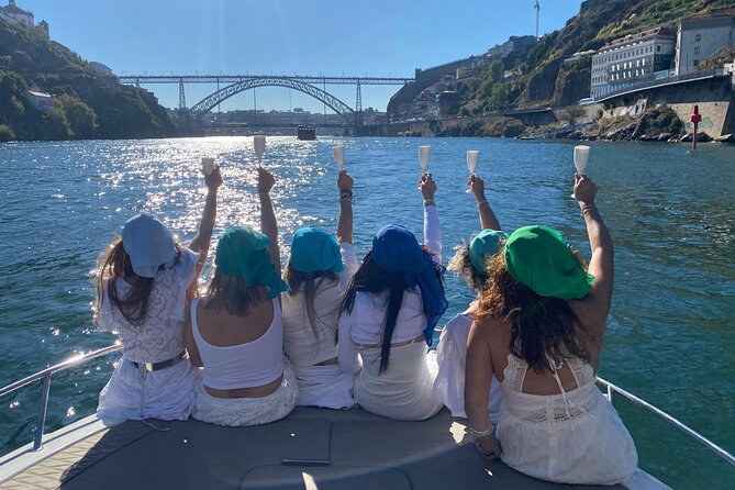 Private Tour of the 6 Bridges with Port Wine - Arrábida Bridge and the Douro estuary