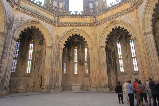 Private Tour through Tomar, Fátima, and Batalha historical sites - Fátima moves from a small chapel to grand basilicas