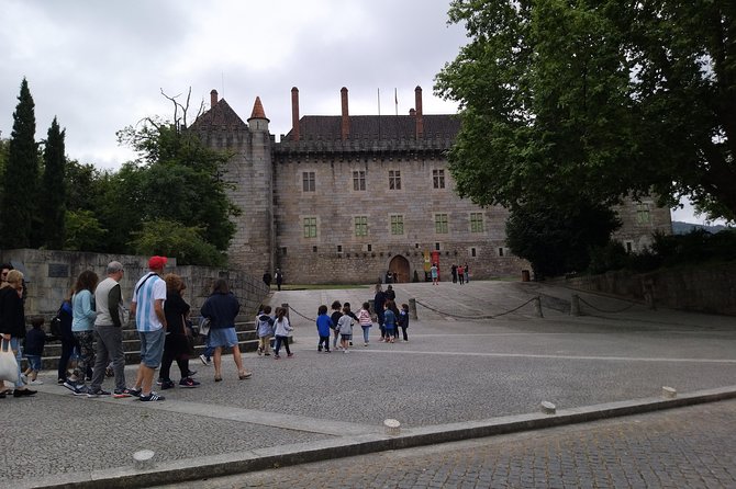 Private Tour to Guimarães and Braga, two incredible cities - What the guide adds to the day