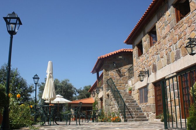 Private Vinho Verde Region Wine Tour from Porto Including Lunch - What the private format really adds