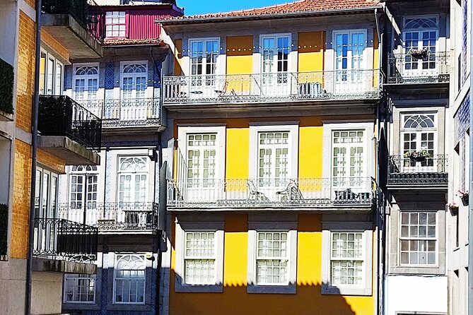 Private Walking Tour in Porto with Photo & Proof of Doce Local (3h) - Livraria Lello and Clérigos from outside