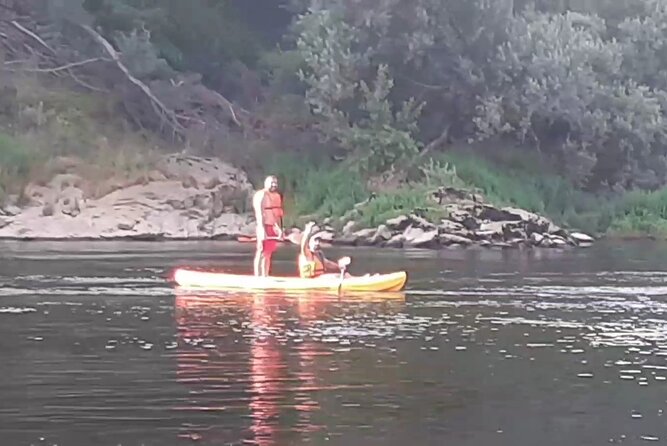 Rafting Experience on the Minho River with Coraltours Minho - Alvarinho wine and local treats at Solar do Alvarinho