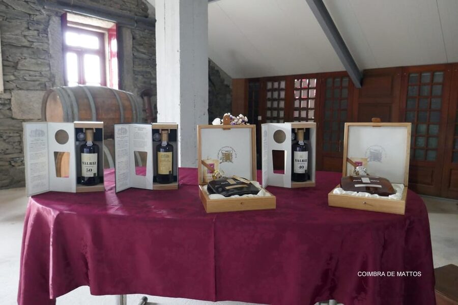 Régua: Wine Tasting at a Farm, Traditional Lunch, Cruise and Train - Five wines at a 1858 estate