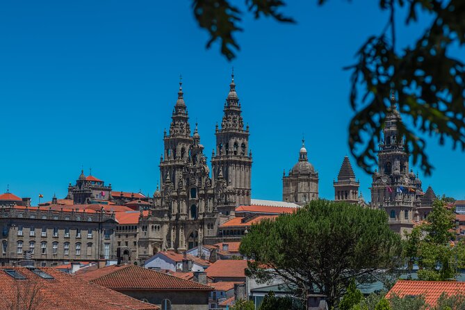 Santiago and Valença do Minho Full Day Private Tour - Two hours around Santiago Cathedral