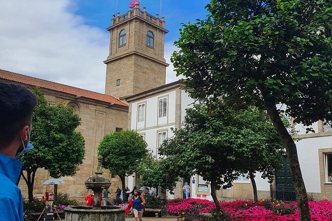 Santiago de Compostela and Cathedral Private Tour From Porto - What the $357.42 price means