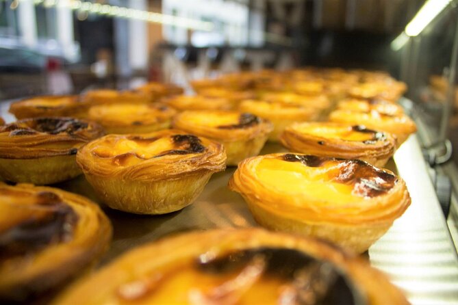 Semi - Private Oporto Food Tour - Ten minutes beneath São Bento’s blue-and-white tiles