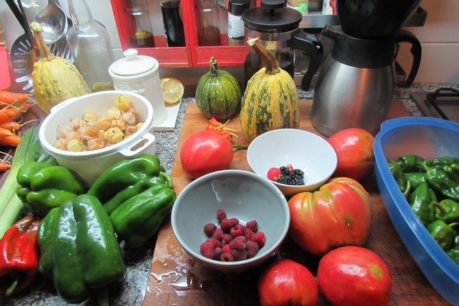 Shopping, cooking and eating together at my home in Porto - From Porto’s food shops to Nuno’s kitchen
