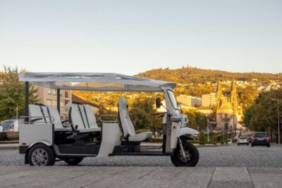 Sightseeing Tours by Electric Tuk-Tuk in Guimarães