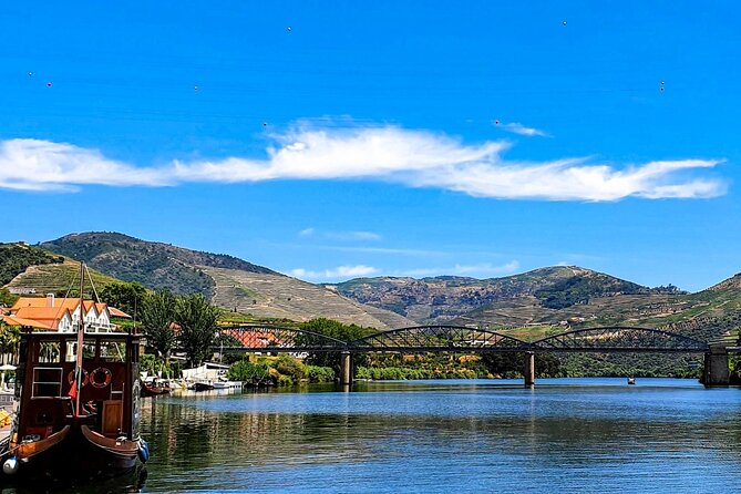 Small Group Douro Wine Valley Tour with Lunch and Wine Tasting - What happens at the two wineries