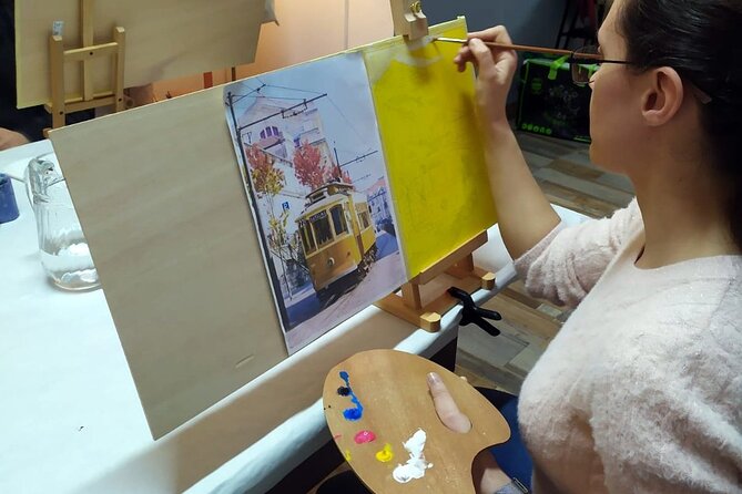 Small Painting Group with a Local Artist in Porto - What the small group changes