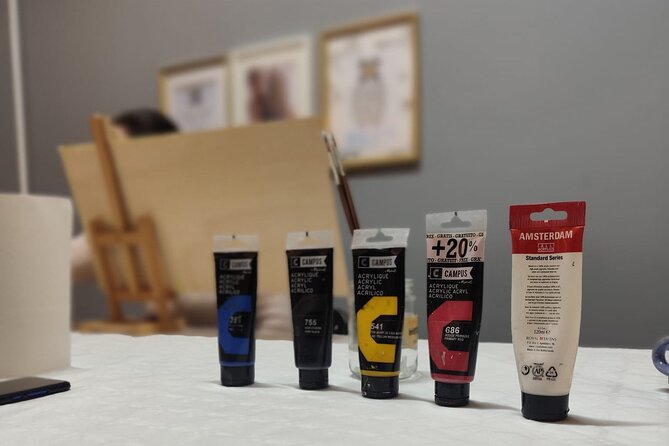 Small Painting Group with a Local Artist in Porto - Materials supplied, with no art kit to pack