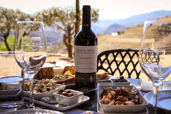 Taste the Douro - Vintage Experience - A traditional lunch in the Duriense style