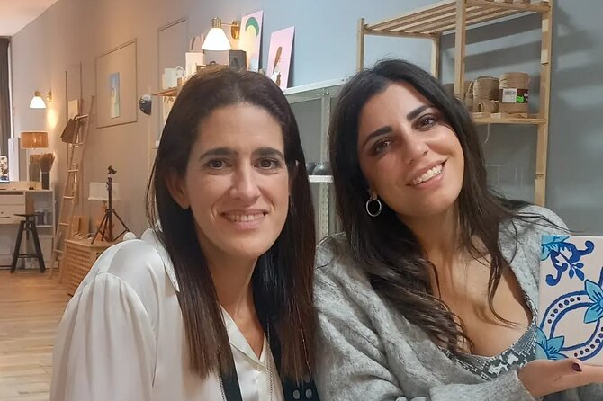 Tile Painting and Cocktails in Downtown Porto - Price, group size, and who gets good value