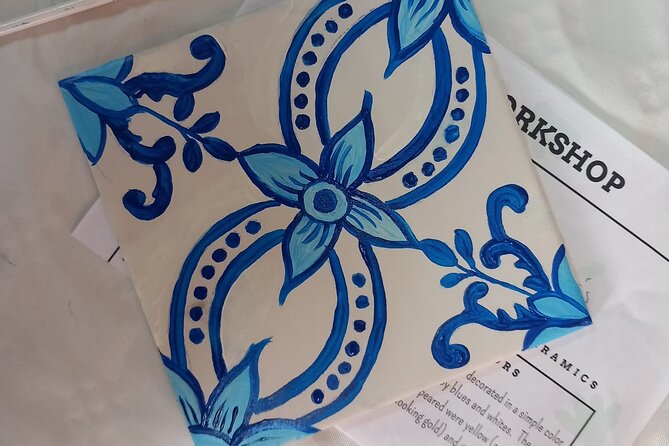 Tile Painting and Cocktails in Downtown Porto - Cocktails, conversation, and a relaxed pace