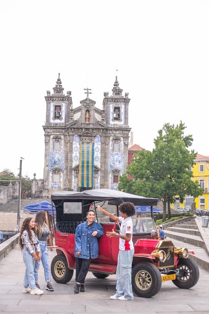 Tour Porto: Classic Car + A Toast with Port Wine - Is $117 a good price for four people?