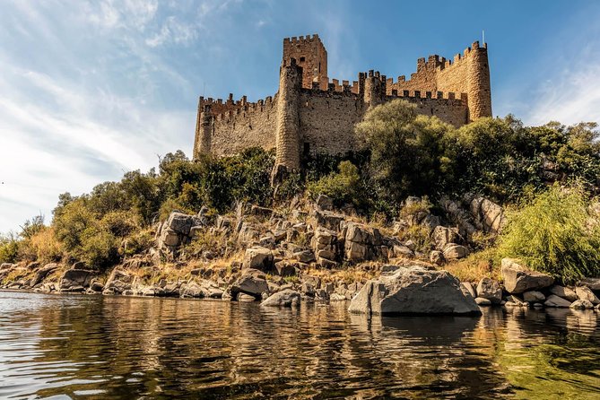 Tour / transfer Lisbon /Porto /Porto/Lisbon with several stops - What the $939.21 price really means