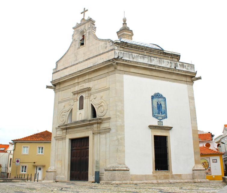 Tuk Tuk Tour in Aveiro - Guide language and the small-group format